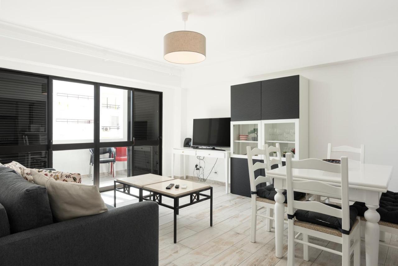 Chantal Apartment - Near The Beach - Quarteira Bagian luar foto