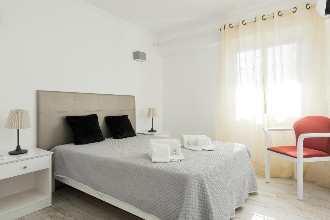 Chantal Apartment - Near The Beach - Quarteira Bagian luar foto