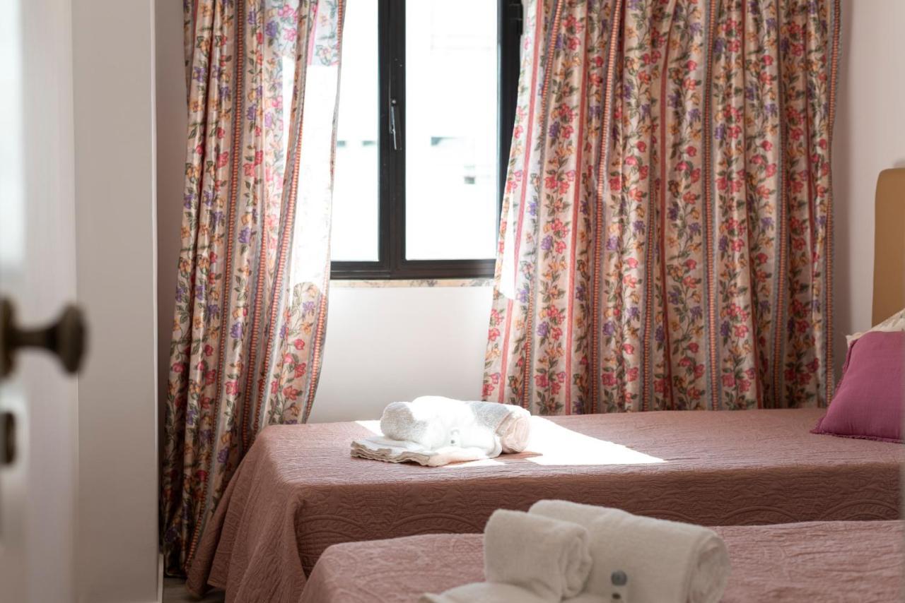 Chantal Apartment - Near The Beach - Quarteira Bagian luar foto