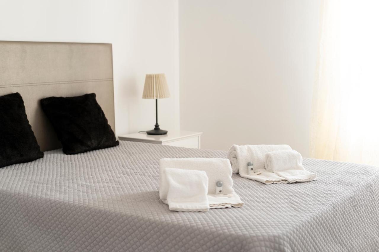 Chantal Apartment - Near The Beach - Quarteira Bagian luar foto