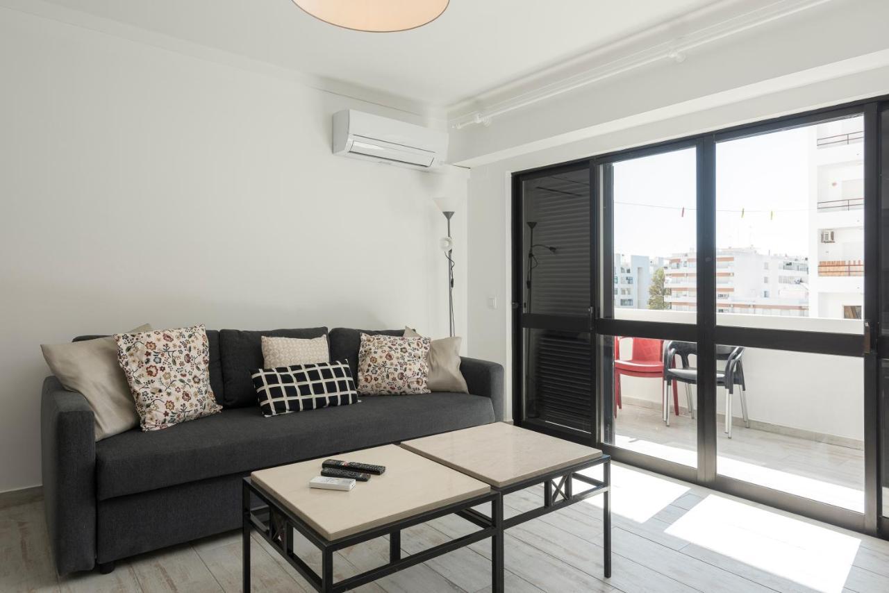 Chantal Apartment - Near The Beach - Quarteira Bagian luar foto